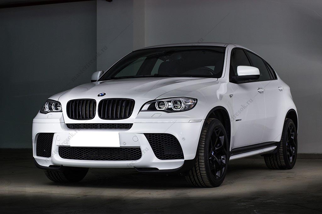 Фотообои Белый BMW